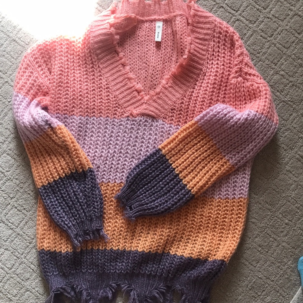 NWOT VICI adorable collection sweater.